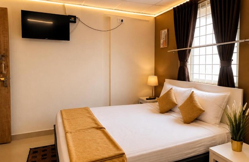 Koramangala Hotel | Leo Stays