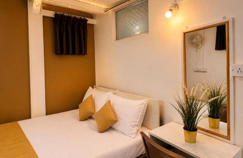 Koramangala Hotel | Leo Stays
