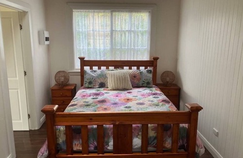 Hamilton House | Library Cottage