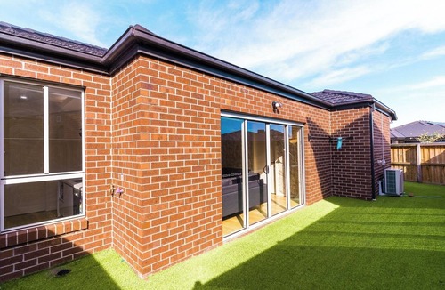 Werribee House | Light-Filled Werribee Escape
