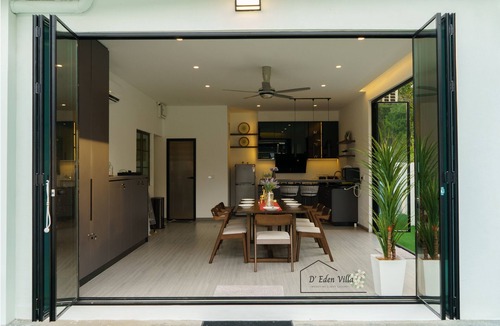 Ayer Panas Villa | Light Luxury Villa with Pvt Pool & BBQ for 18pax Staycation in Melaka City.