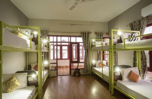 Rajbagh Bed & Breakfast | Light Of Kashmir homestay