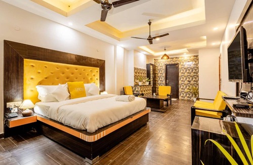 Sushant Lok Hotel | Lime Tree Hotel and Banquet Huda Metro