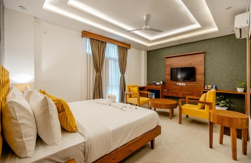 Greater Noida Hotel | Lime Tree Hotels and Banquet Greater Noida