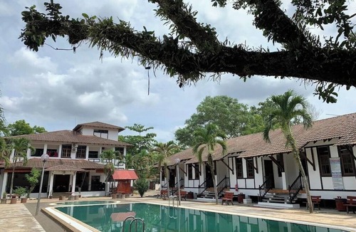 Kampung Sungai Ular Hotel | Lis Na Ree Resort by Moka
