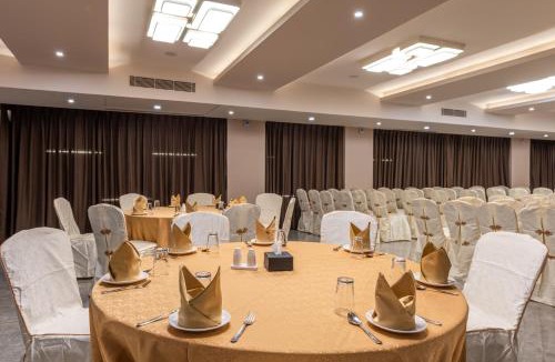Pimpri - Chinchwad Hotel | Little Mastiff Moshi by OTHPL
