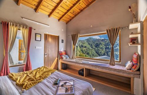 Kasiyalekh House | LiveAway Mukteshwar, Nainital by PACK