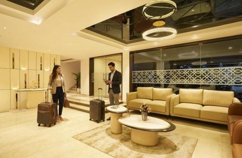 Periamet Hotel | Liza Royale Hotel Near Chennai central Railway Station