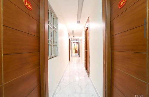 Chennai Hotel | Lloyd's Inn Perumbakkam