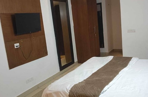 Hauz Khas Village Hotel | Local Stays