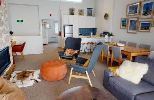 Perisher Valley Apartment | Lodge Apartment 21 - Deluxe apartment with spectacular views