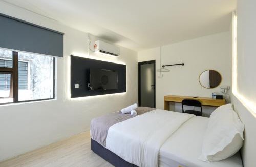 Taman Desa Damai Hotel | Loft 82
