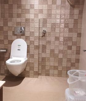 Mahmoorganj Hotel | Lotus feet inn