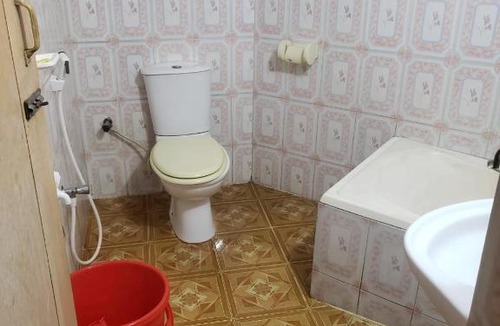 Dhaka House | Lovely double bedroom, next to Dhaka airport please see all pictures