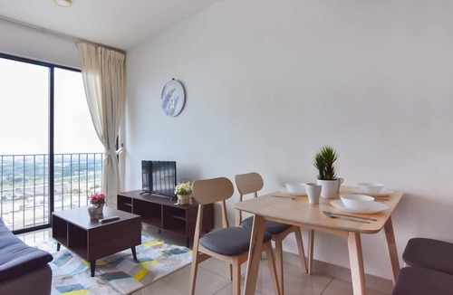 Shah Alam Apartment | Lovely Studio Trefoil Near Setia City Mall & SCCC