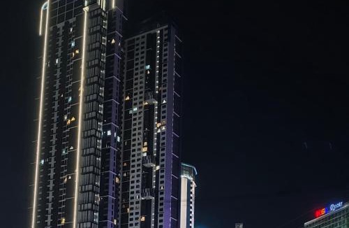 Taman Century Apartment | Lovely Suites Space Residency