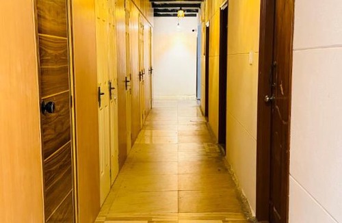 Madiwala Cabin | Lowfare Hotels Bengaluru