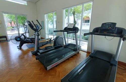 Seri Tanjung Pinang Apartment | Lucky Waterfront at Straits Quay Seaview or Non