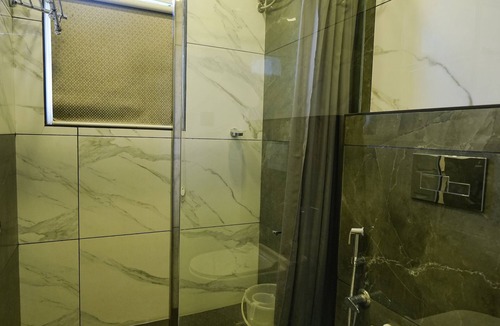 Udumbanchola Hotel | Lumino Winter Castle