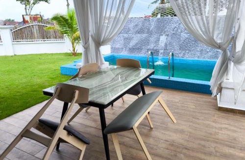 Baru Sikamat Villa | Luxpro Private Pool Bungalow Seremban