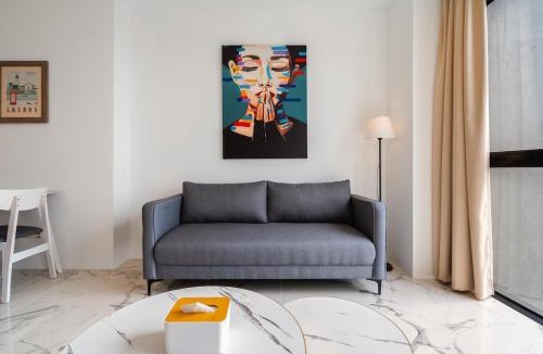 Tropicana Apartment | Luxury 3 Bedroom at Lumi Tropicana Balcony With Golf View Sleeps 9 and Darts B210