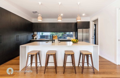 Manly Vale House | Luxury 4 Bed Sydney Home Close to Manly Beach