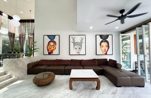 Ampang Villa | Luxury 6BR Smart Home Villa 4KM to KLCC Private Pool