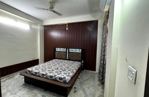 Mansarovar Apartment | Luxury Airy Retreat
