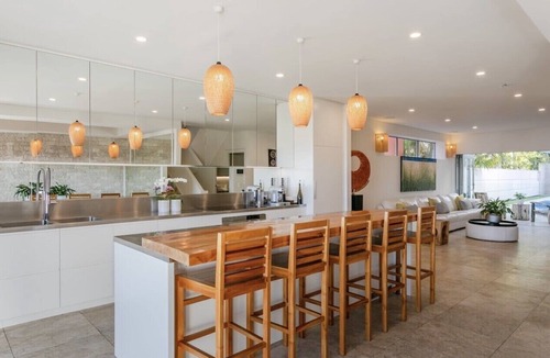 North Curl Curl House | Luxury Beach Home Pool Ocean Views Walk to Beach