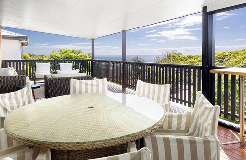 Nambucca Heads House | Luxury Beach House - secluded area of Nambucca, 5 minute walk to the beach