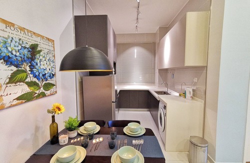 Central District Condo | LUXURY CONDO10mins to LEGOLAND5mins to CIQFASTWIFI
