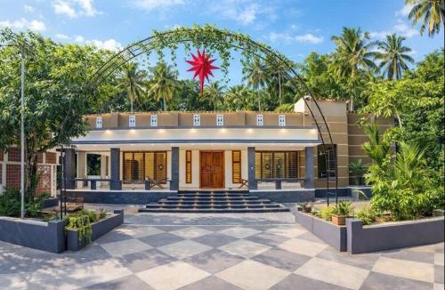 Chavakkad Villa | Luxury Garden Villa