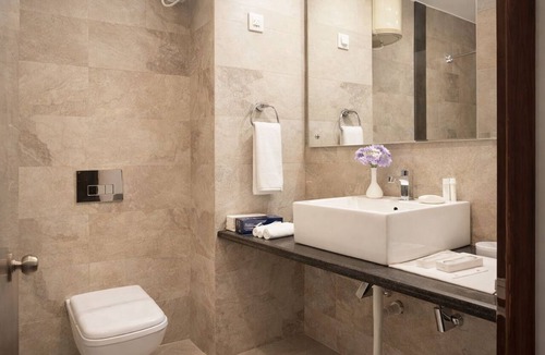 Bhagtpura Hotel | Luxury Hotel Palm Bhimtal