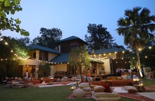 Sainik Farm Ski Chalet | Luxury Retreat , Sainik Farm near Saket