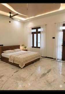Jhusi House | Luxury Villa