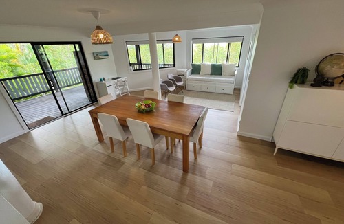 Mudgeeraba House | Luxview Lodge - mountain stay, spectacular views