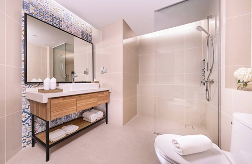 Tanjung Bungah Hotel | M Social Resort Penang