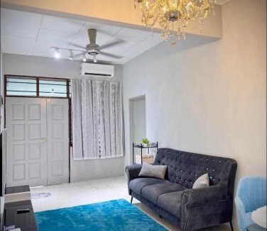 Kampung Simpah House | M & V butterworth