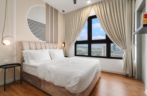 Taman Pertama Apartment | M Vertica Cheras by Xuites - 7 pax - Free Netflix - MRT at 500m - 15 mins to KLCC & TRX