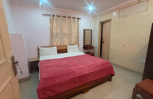 Auli Hotel | Maa Arya