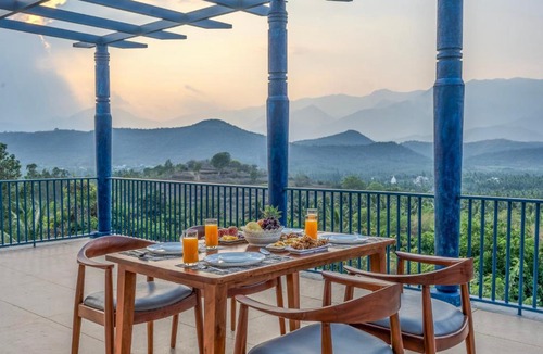 Wellington Resort | MAAYAA Hillside - An Xplore Indo Stay