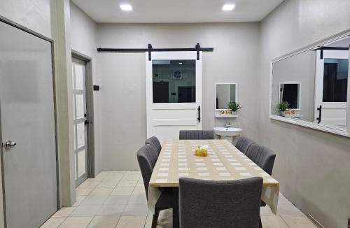 Klang House | Macchiato Homestay - Musslim Homestay