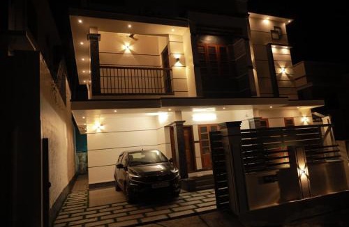 Kazhakuttam Apartment | Maddy's Mansion A luxury villa at Akkulam
