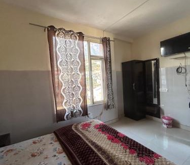 Katra Hotel | Mahajan Lodge