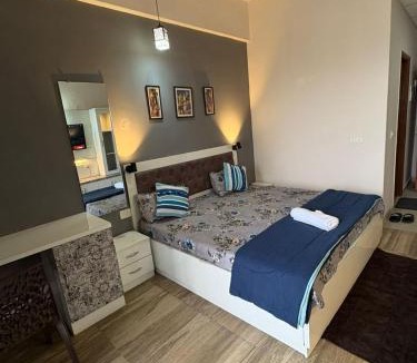 Greater Noida Apartment | Maison Paisible Near Expomart Greater Noida