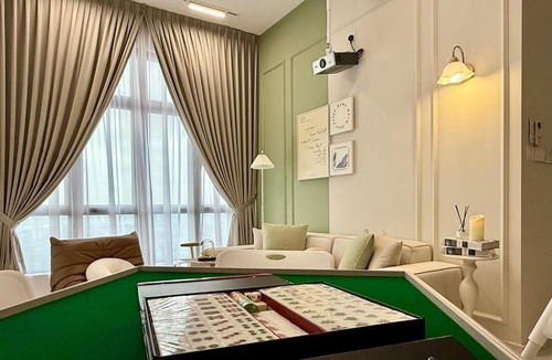 Taman Century Apartment | Maison Sage-Space Residency-KSL-2BR-Projector-6Pax