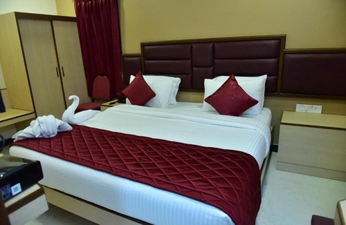 KK Nagar Hotel | Majestic Lakeview Madurai