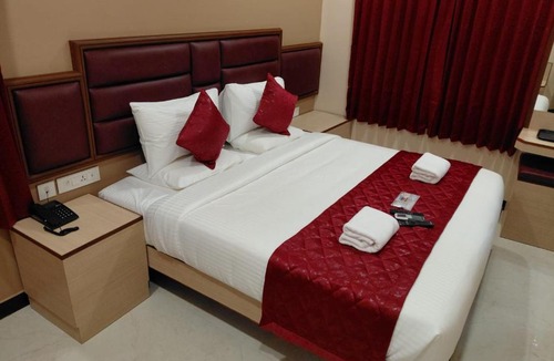 KK Nagar Hotel | Majestic Lakeview Madurai