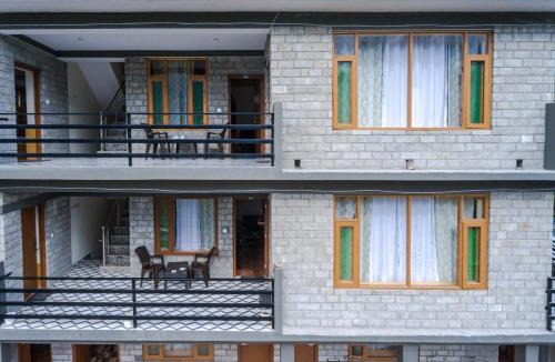 Manali Hotel | Manali Crest