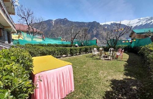 Simsa Village Hotel | Manali Hotels With Beautiful View & Snow Peak Mountain View